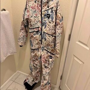 Xena Insulated Women's Snowsuit Medium - Multicolor by Picture